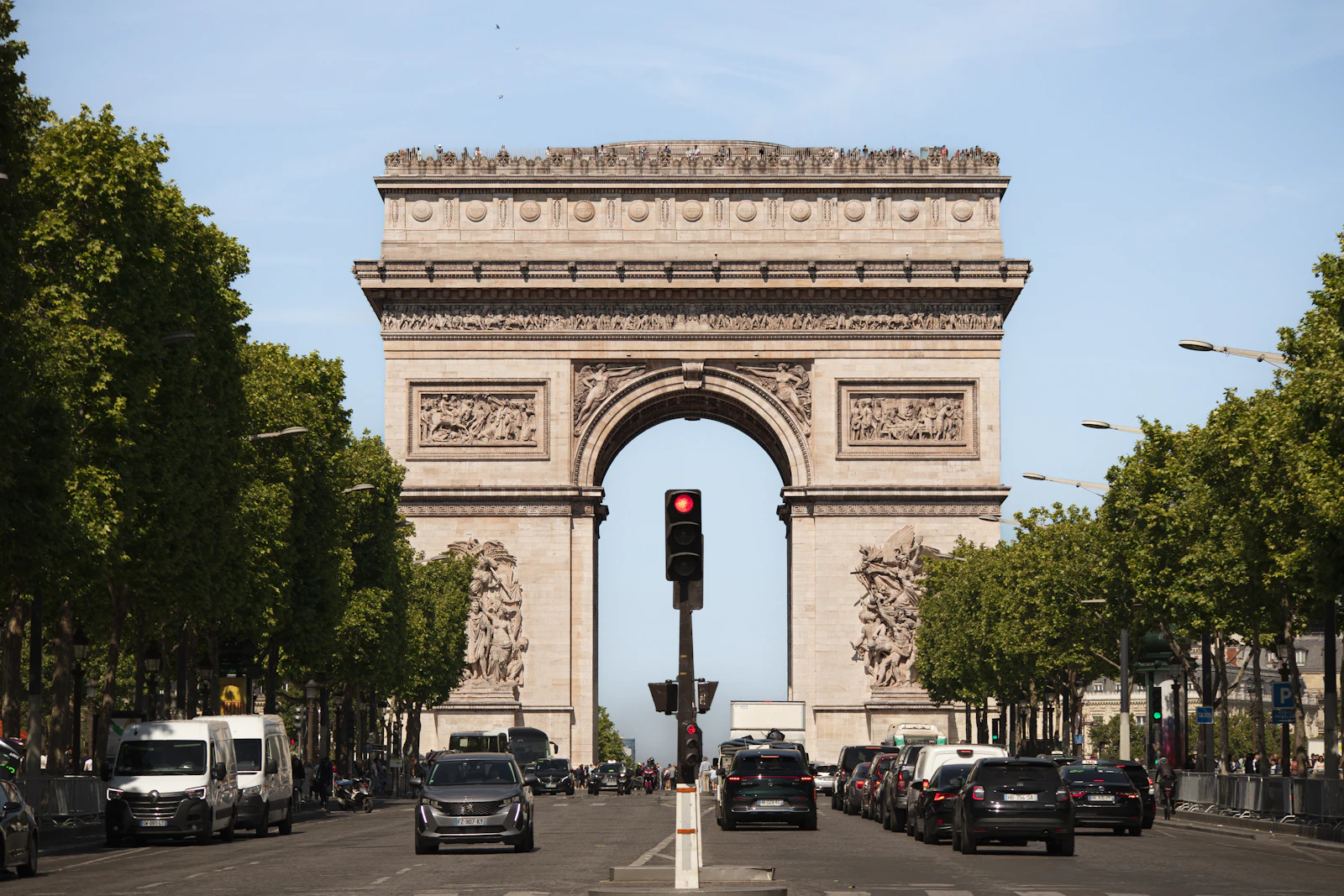 Ouvrir une auto-école en France : Le guide complet pour réussir votre lancement