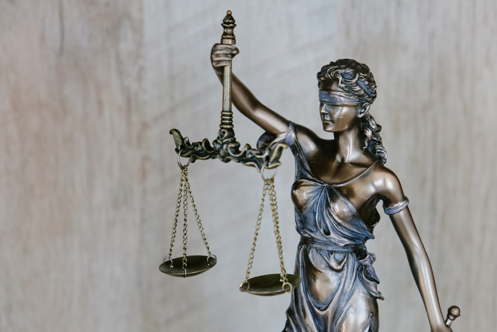 Influenceur : Quel statut juridique choisir en France ?